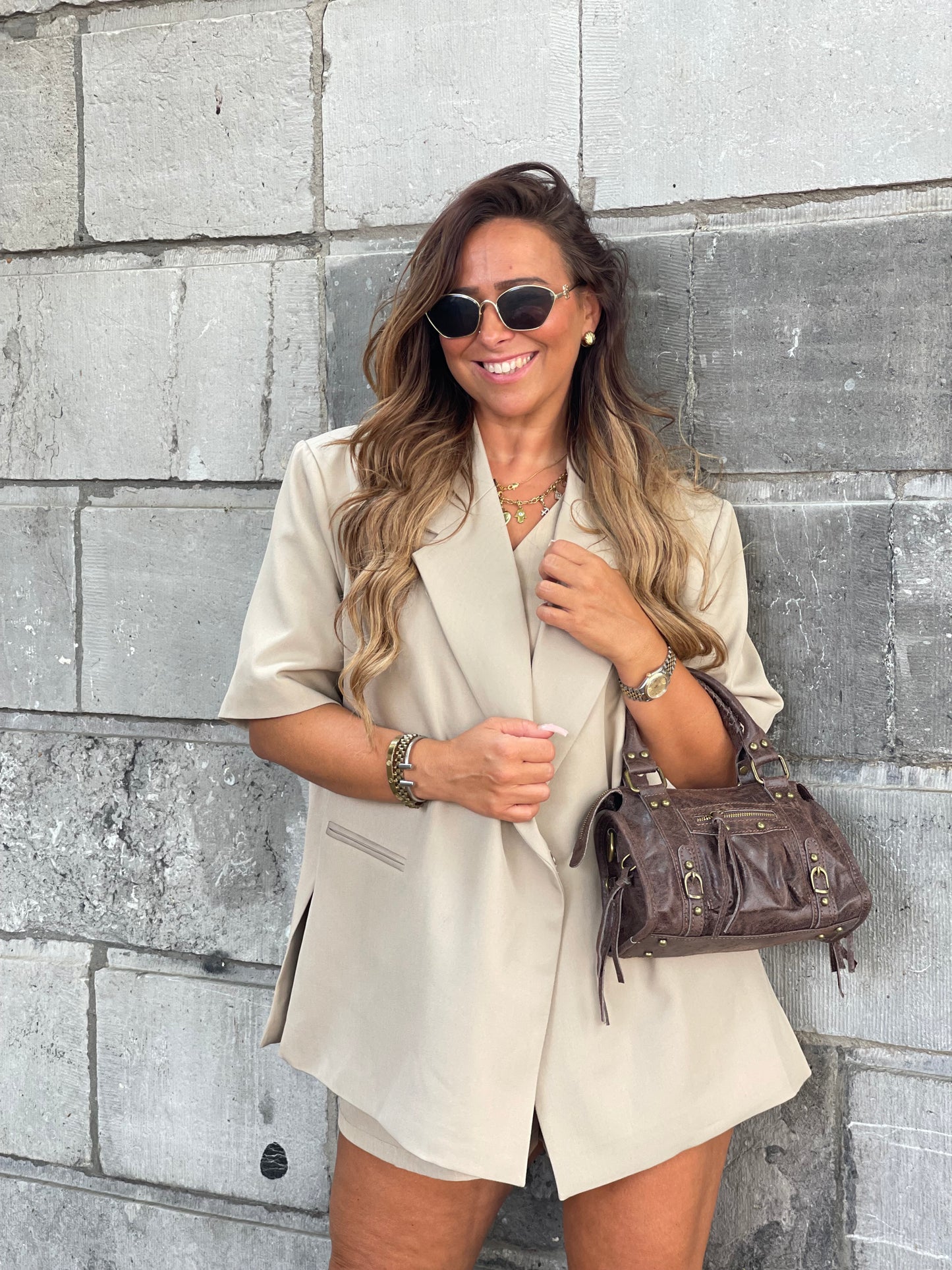 Story Teller Obsession Beige Short