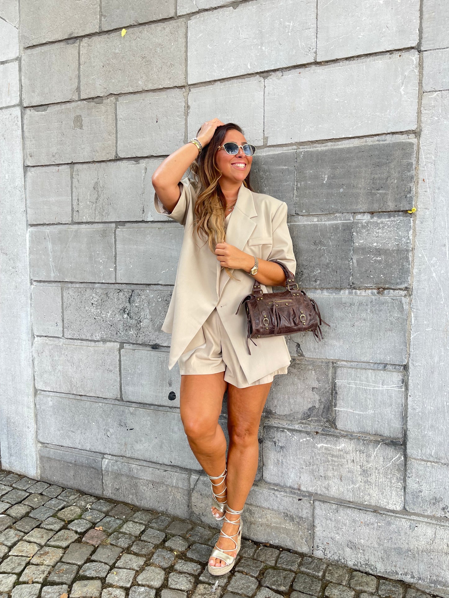 Story Teller Obsession Beige Short