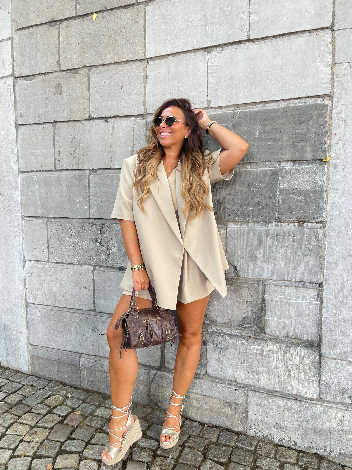 Story Teller Obsession Beige Short