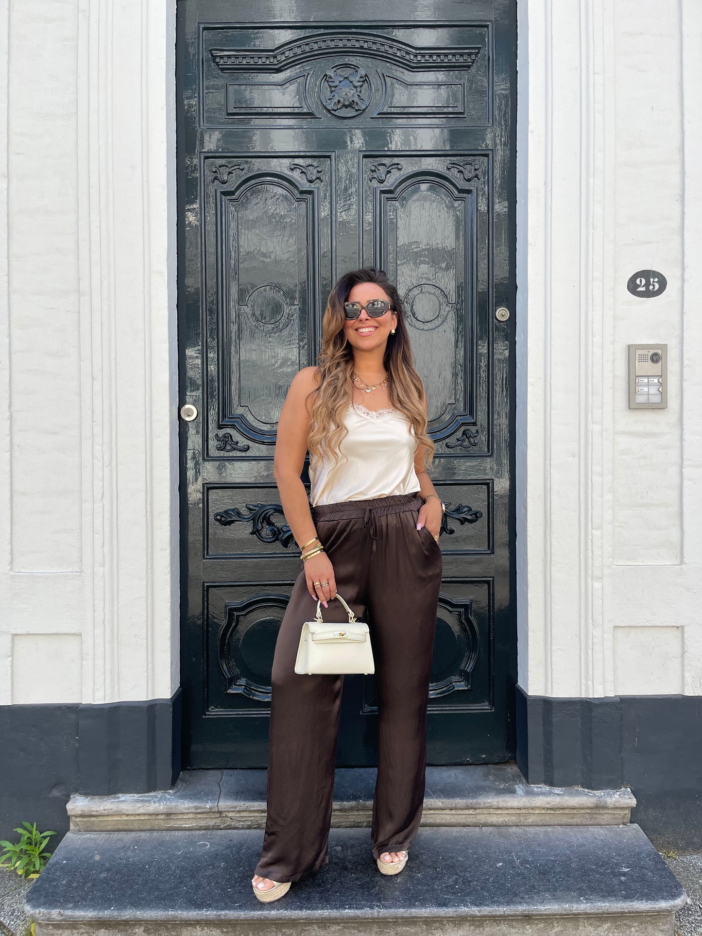 The Perfect Top Beige