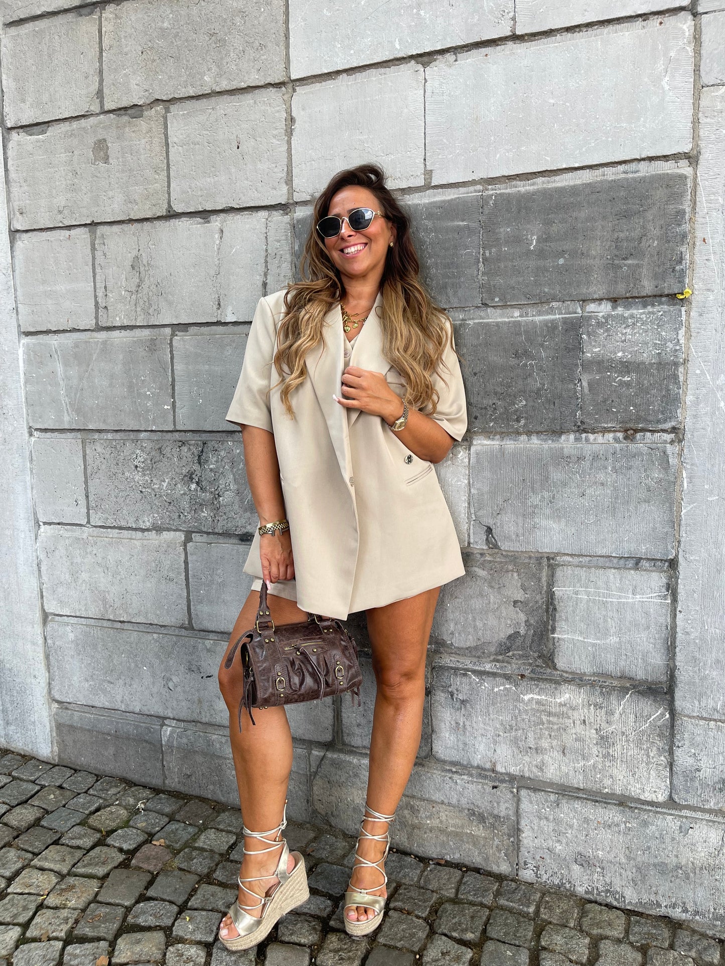Story Teller Obsession Beige Short
