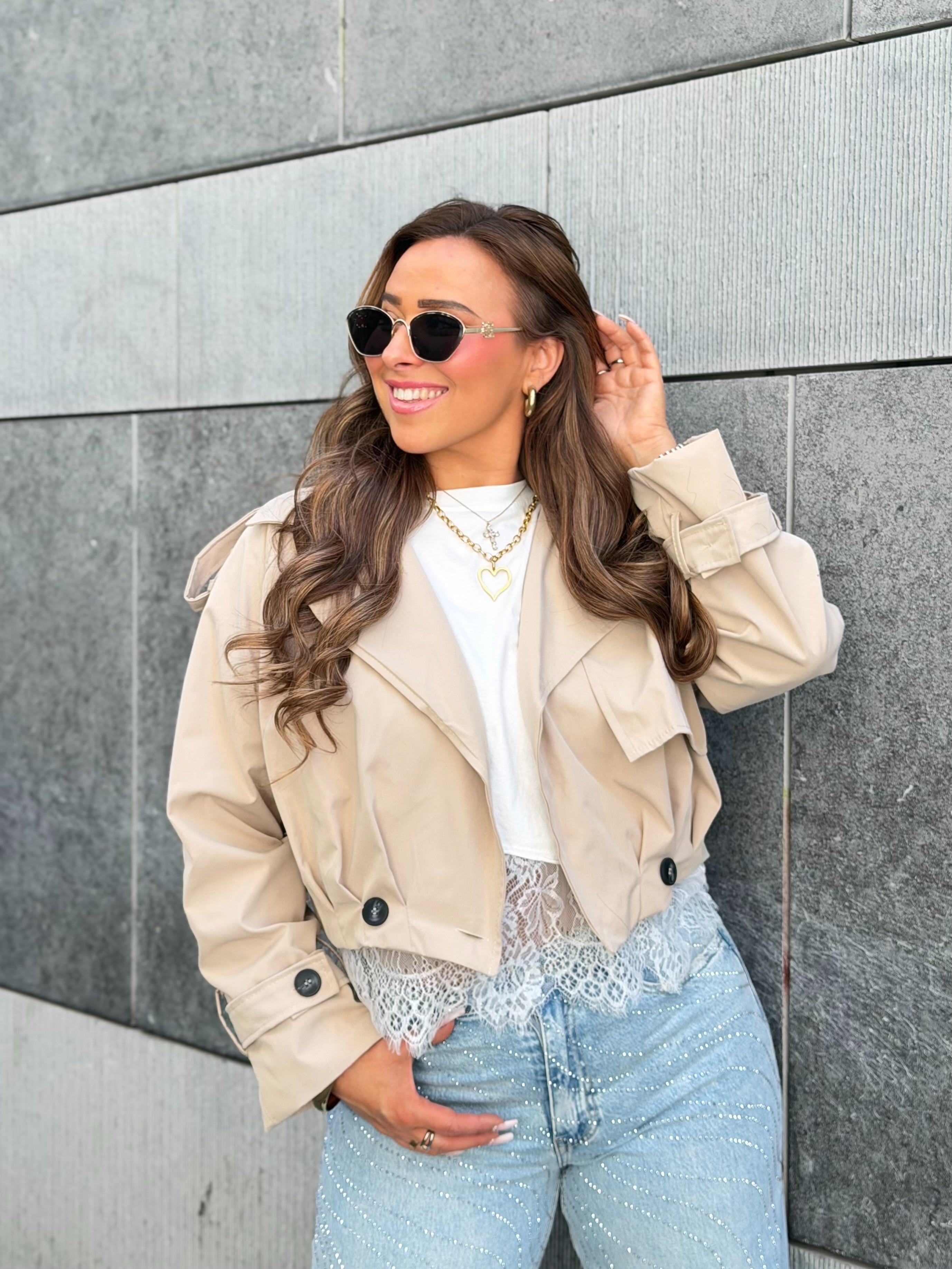 Trenchy Beige Short