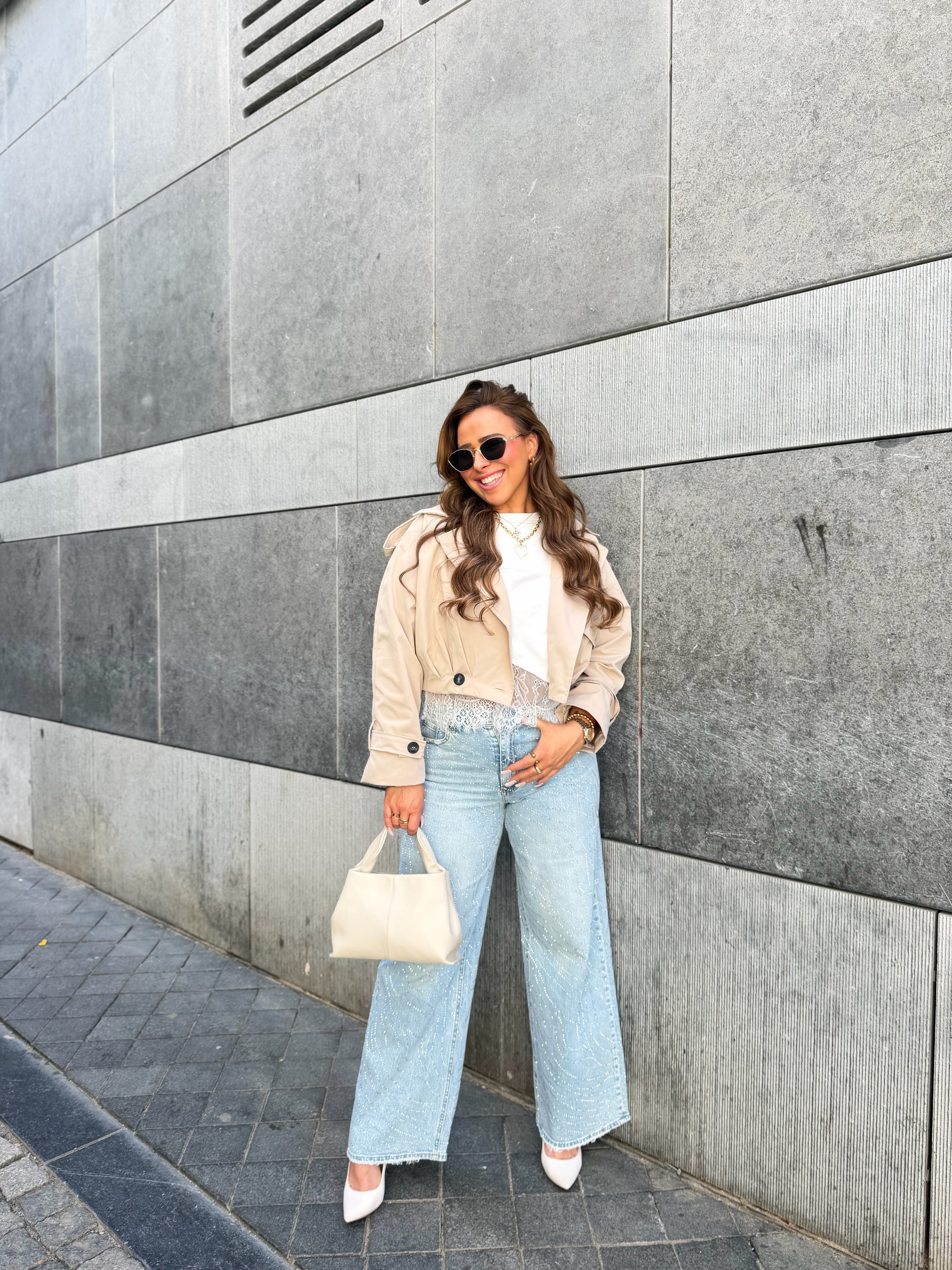Trenchy Beige Short