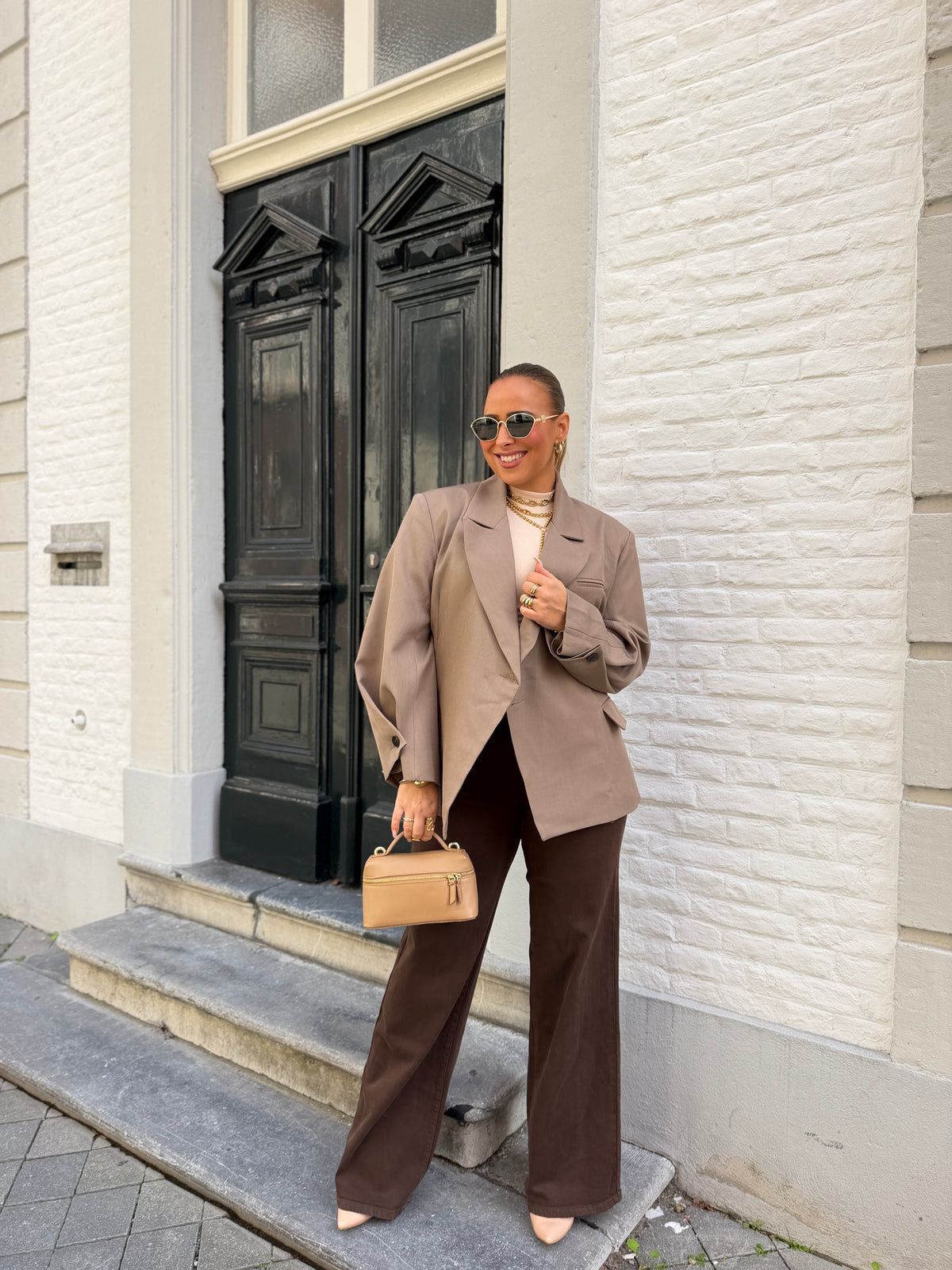 Most Wanted Taupe