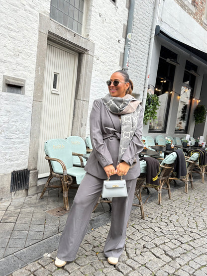 Obsessieve Lover Grey