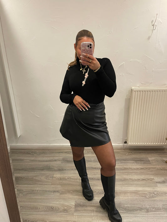 Basic Top High Neck Black