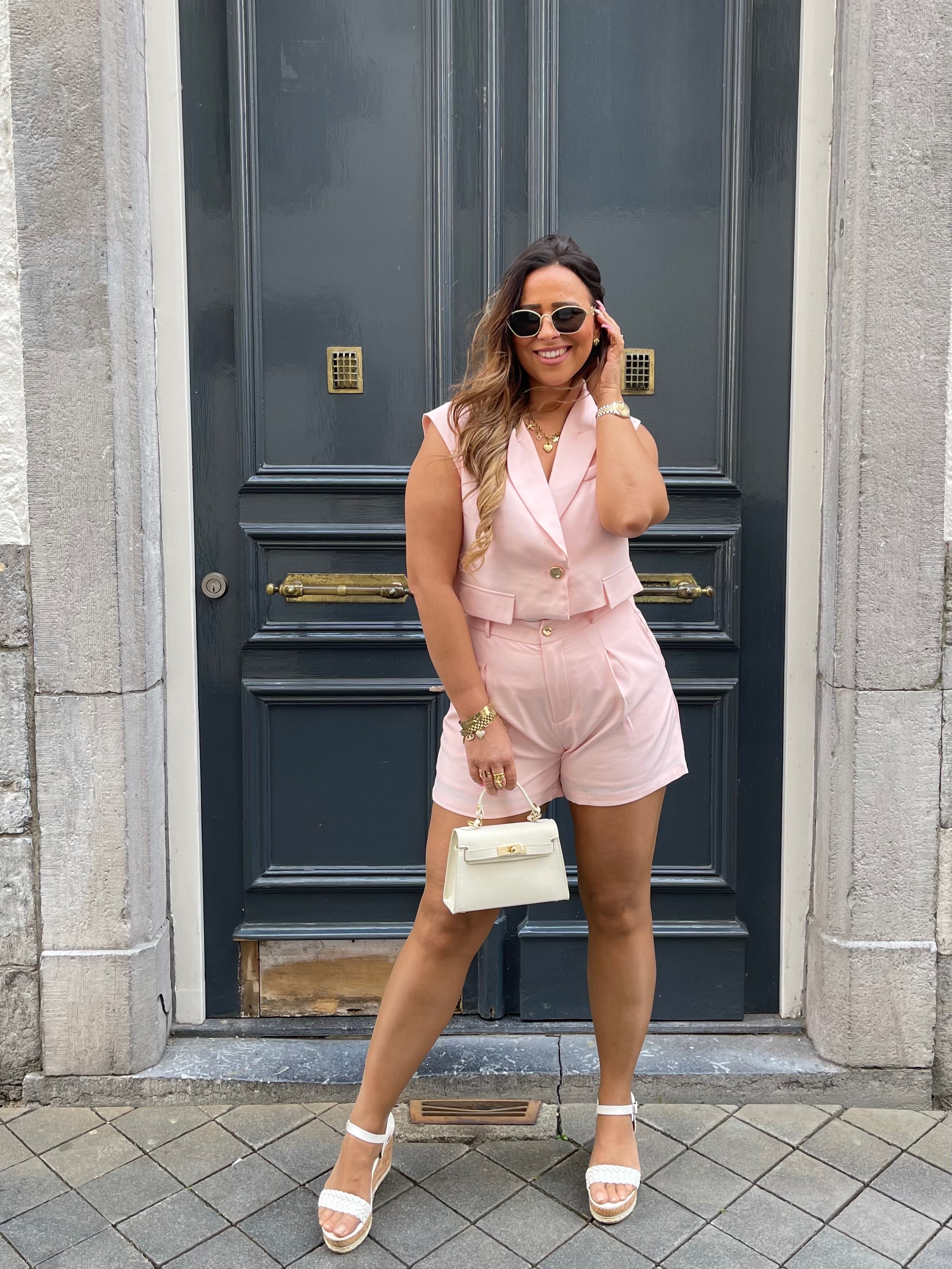 Love Is Here Pink - MyBajka