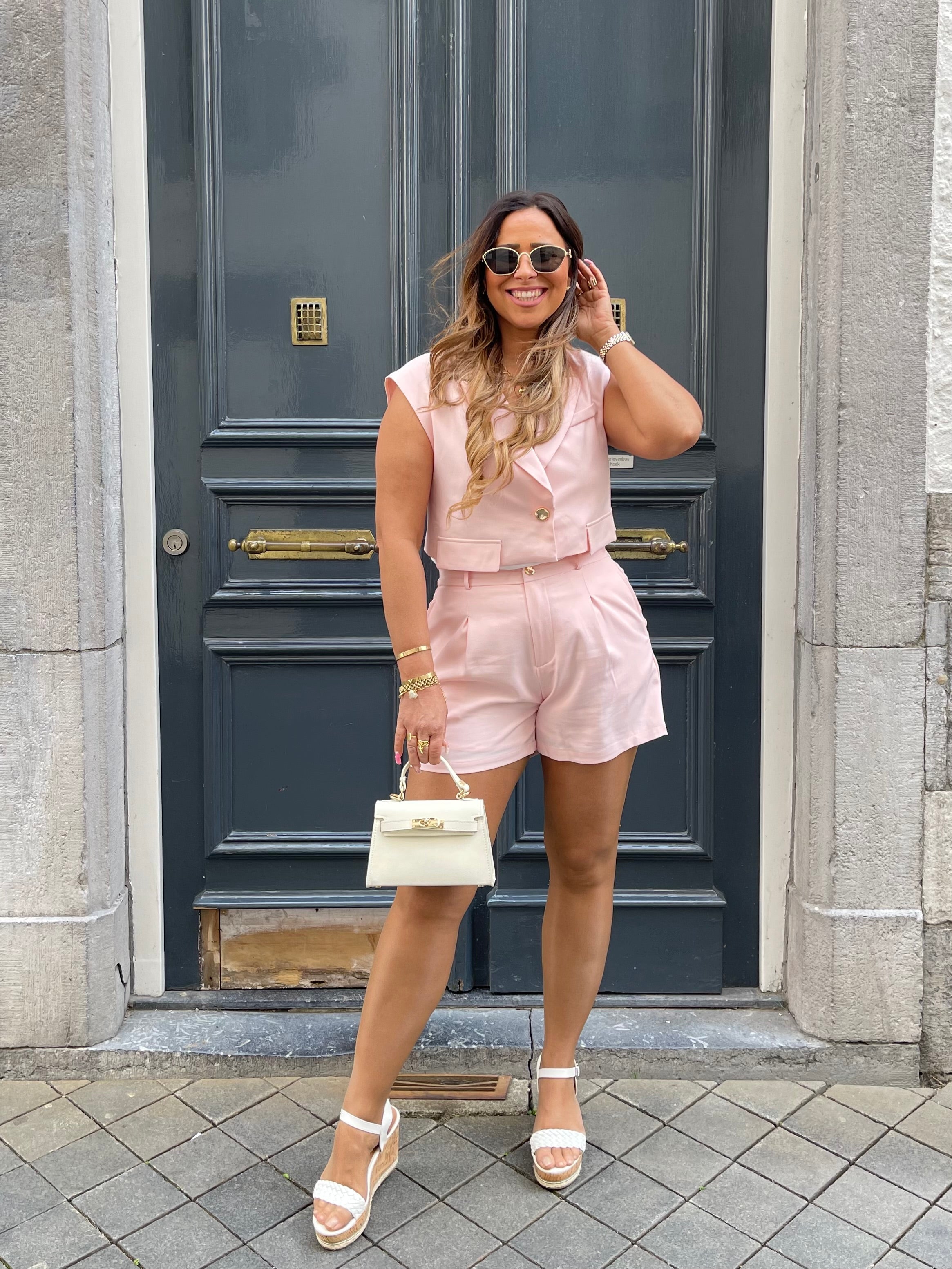 Love Is Here Pink - MyBajka