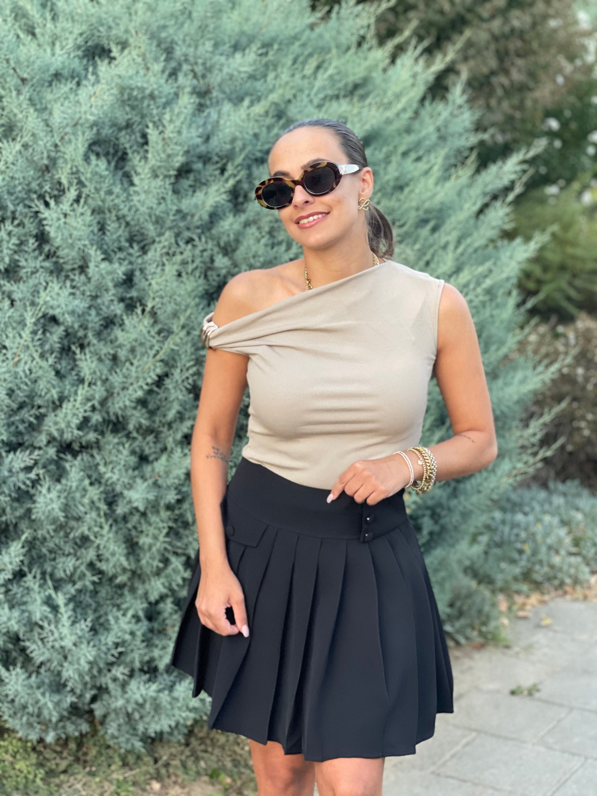 She Is Yours - MyBajka